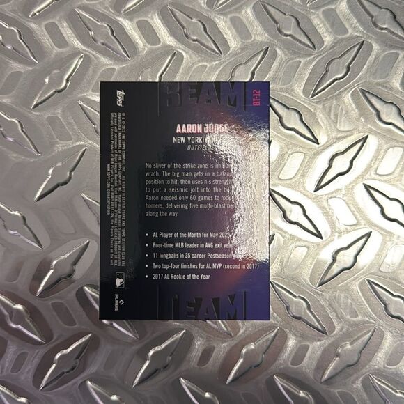 BT-12 Topps Stadium Club Chrome Beam Team Aaron Judge mint Condition - Picture 3 of 3